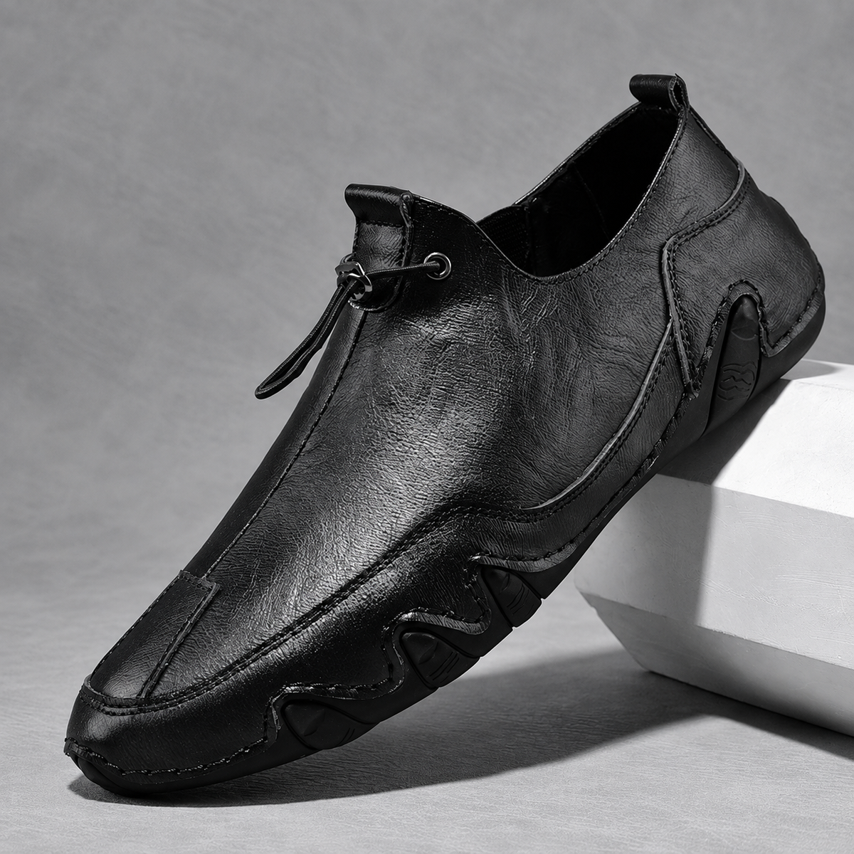 Heskey Leather Trainer