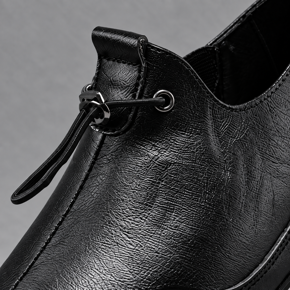 Heskey Leather Trainer