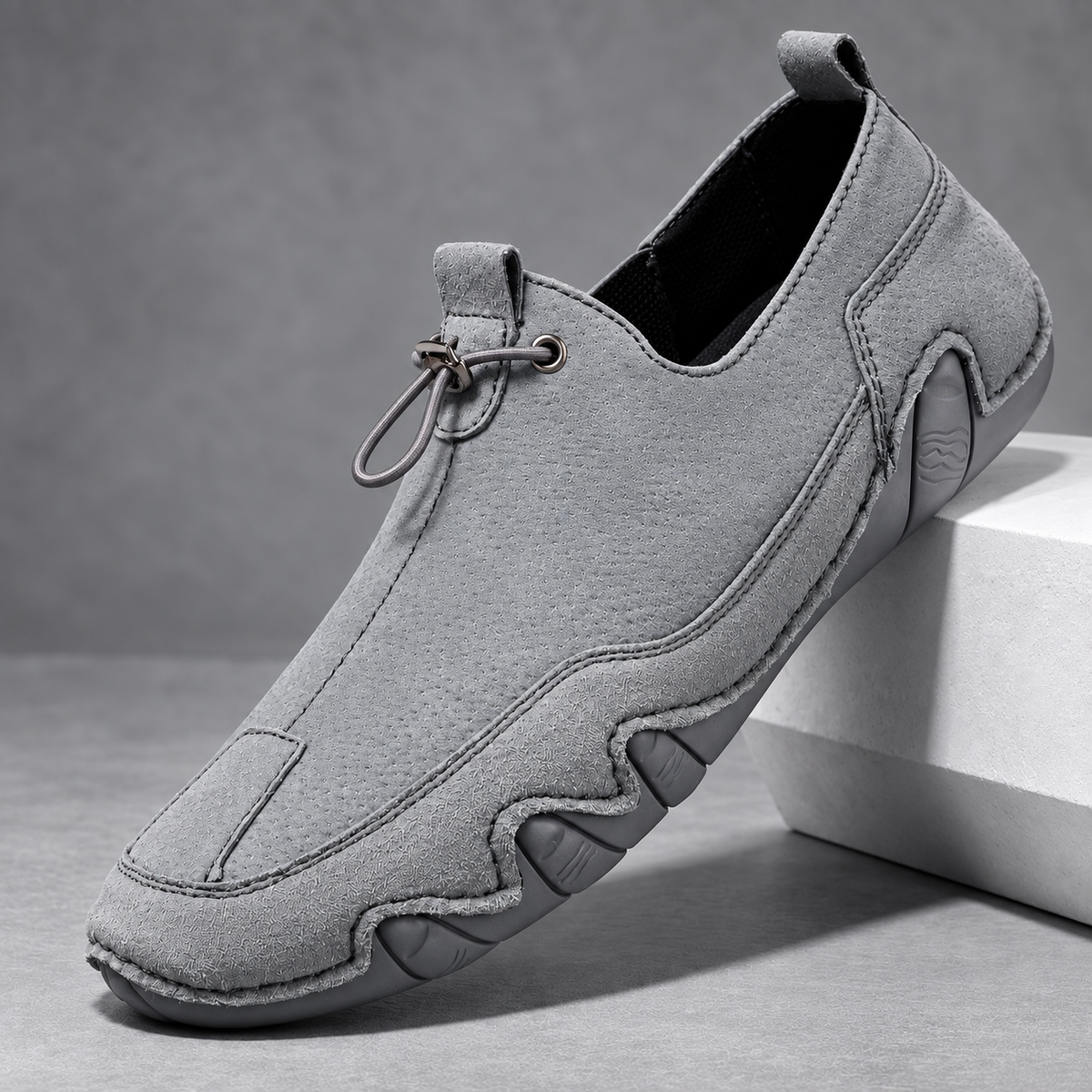 Heskey Leather Trainer