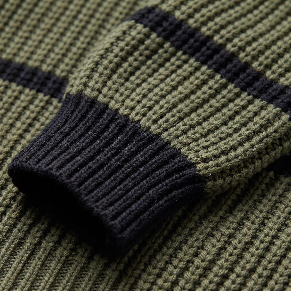 SERELLE STAND COLLAR STRIPED SWEATER