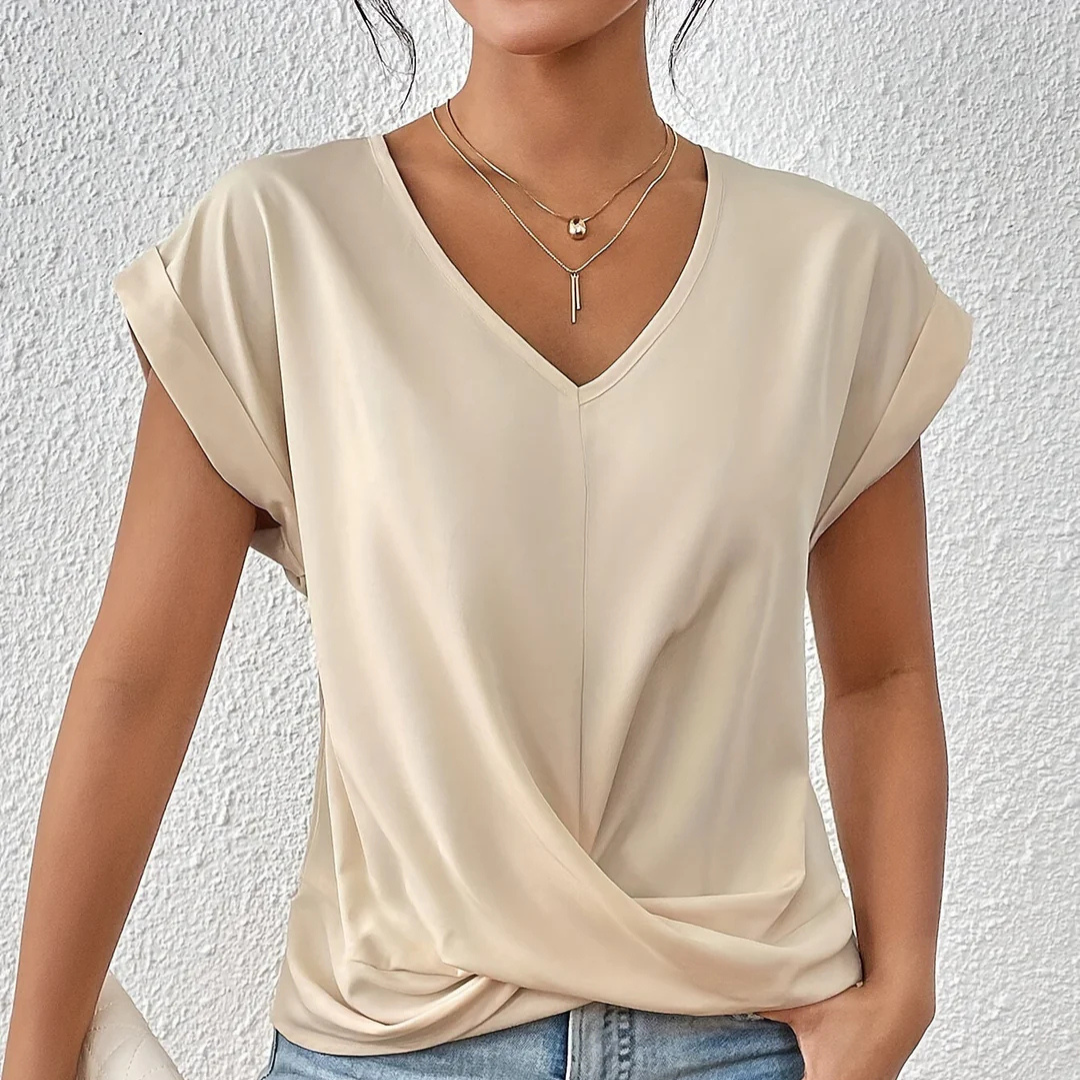 Cleo | Camiseta casual con escote corazón