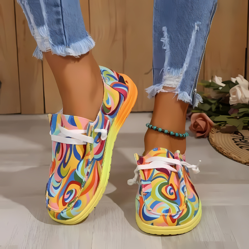 Leila Canvas Low-Top Sneaker